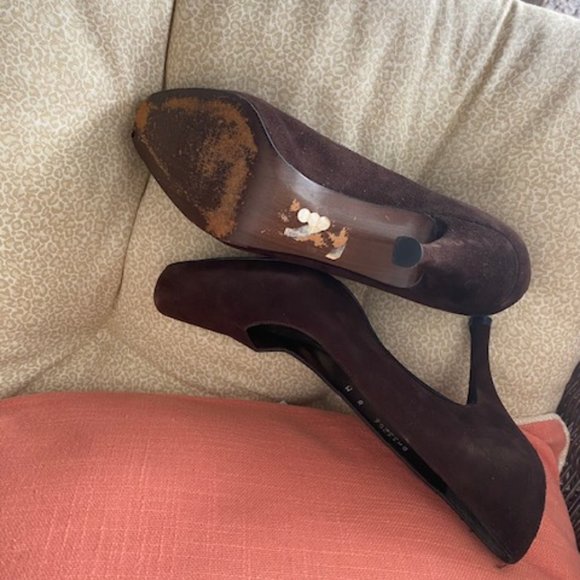 Stuart Weitzman Suede Heels Size 8M - Picture 3 of 3